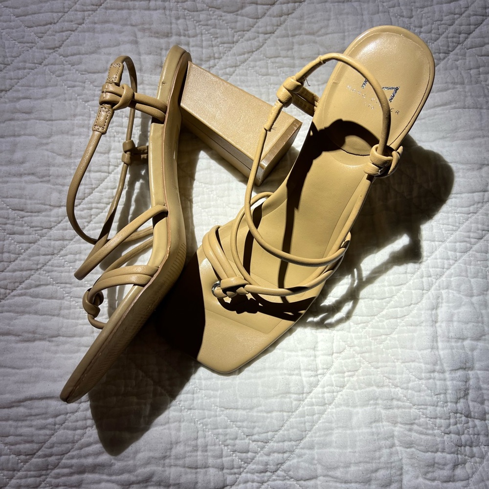 Marc Fisher LYD Giada Sandal